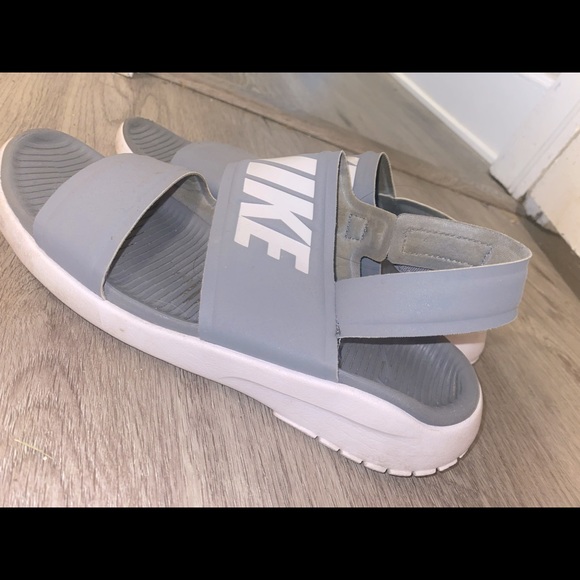 gray nike tanjun sandals